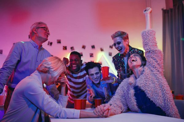 ¿Cómo organizar un torneo de videojuegos divertido y competitivo entre amigos?